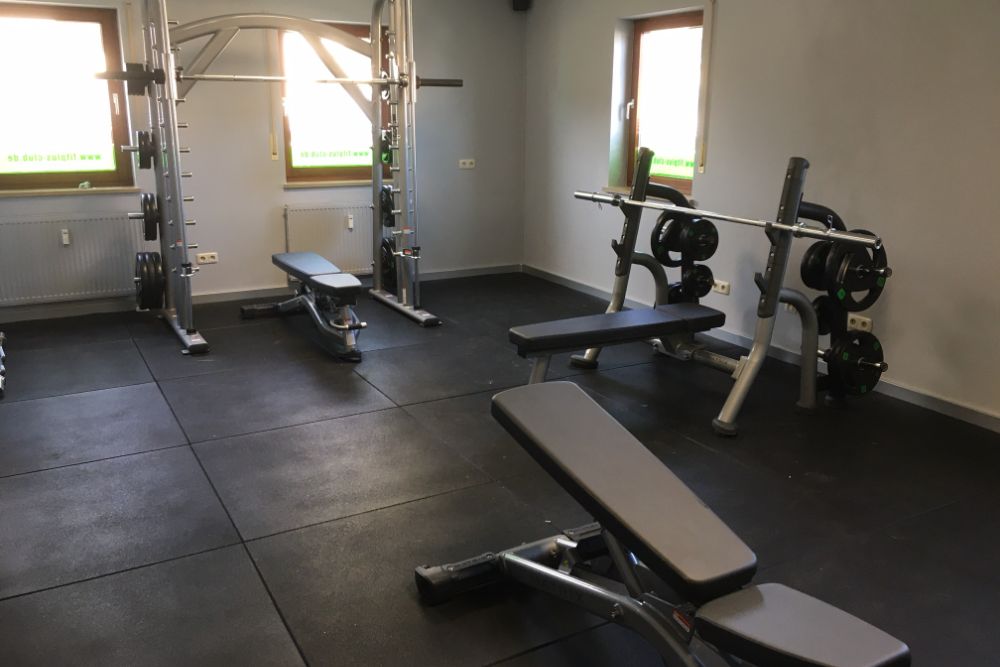 Fitnessstudio Weisendorf Freihanteltraining